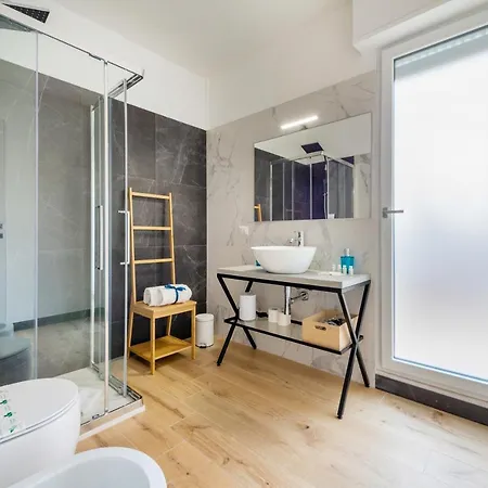 Apartment Waterfront With Seaview Balcony Bari